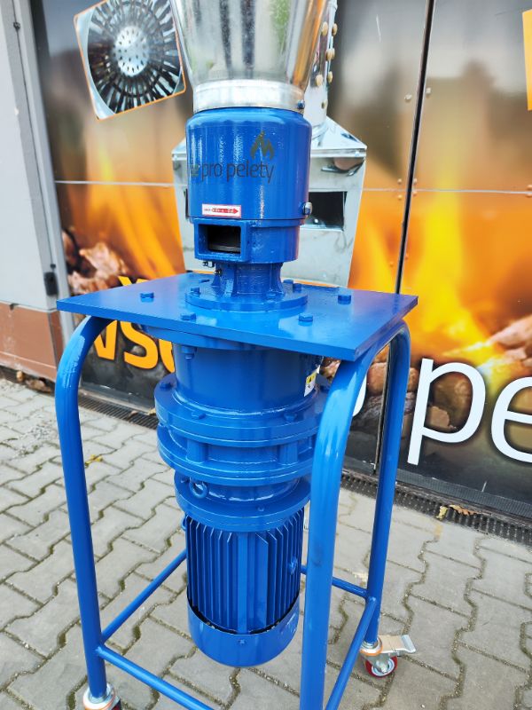 Peletovací lis s rotujúcimi valcami PLR150 Vertical 4 kW – Obrázok 2