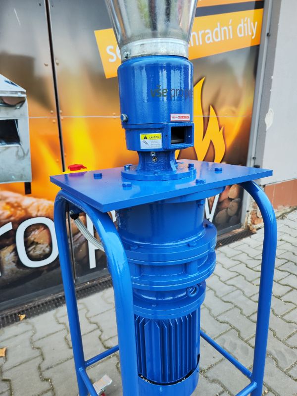Peletovací lis s rotujúcimi valcami PLR150 Vertical 4 kW – Obrázok 3