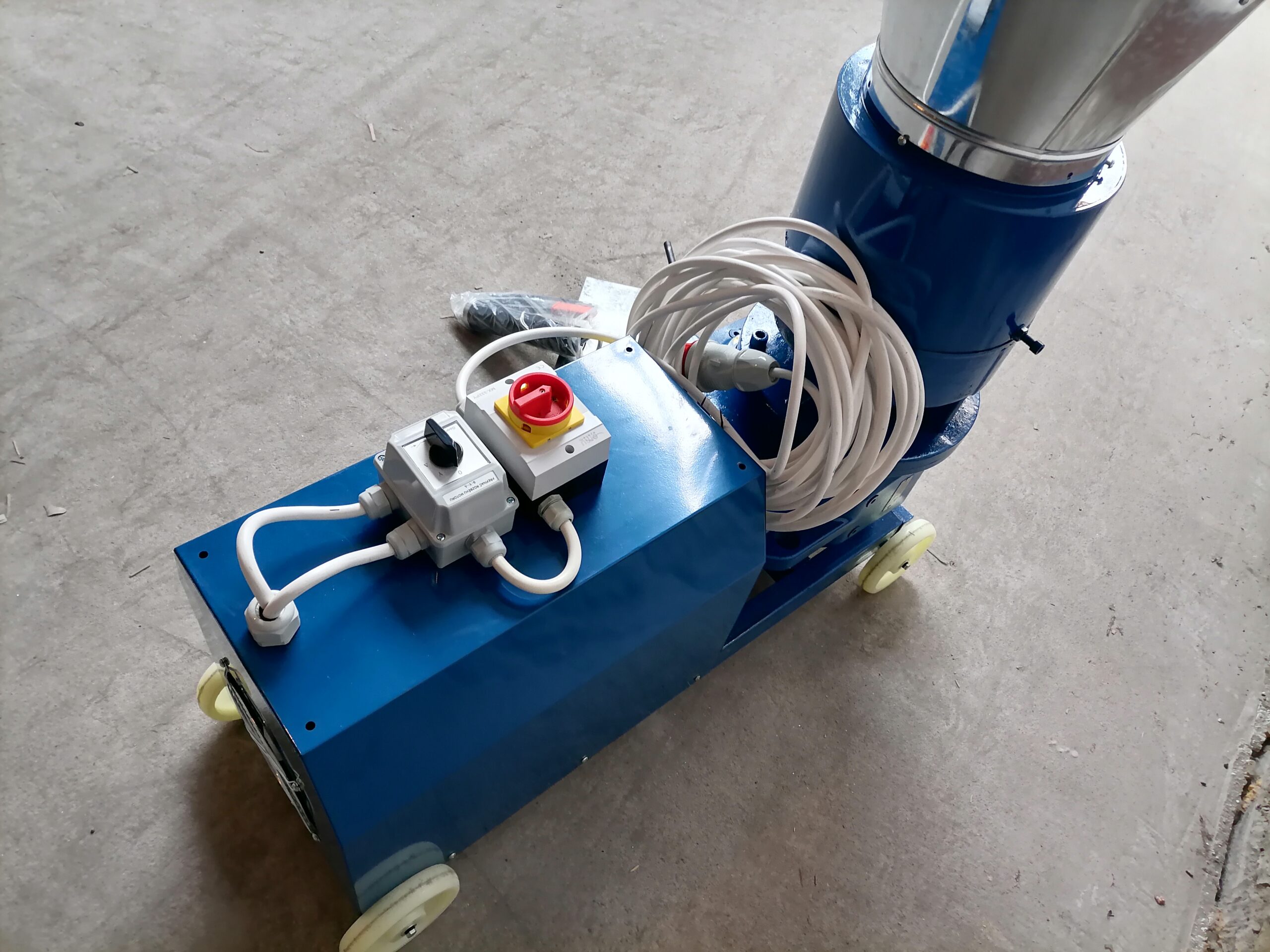 Peletovací lis s rotujúcimi valcami PLR300 15 kW – Obrázok 13