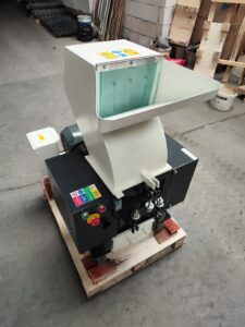 Pomalobežný nožový drvič PCS230 4 kW