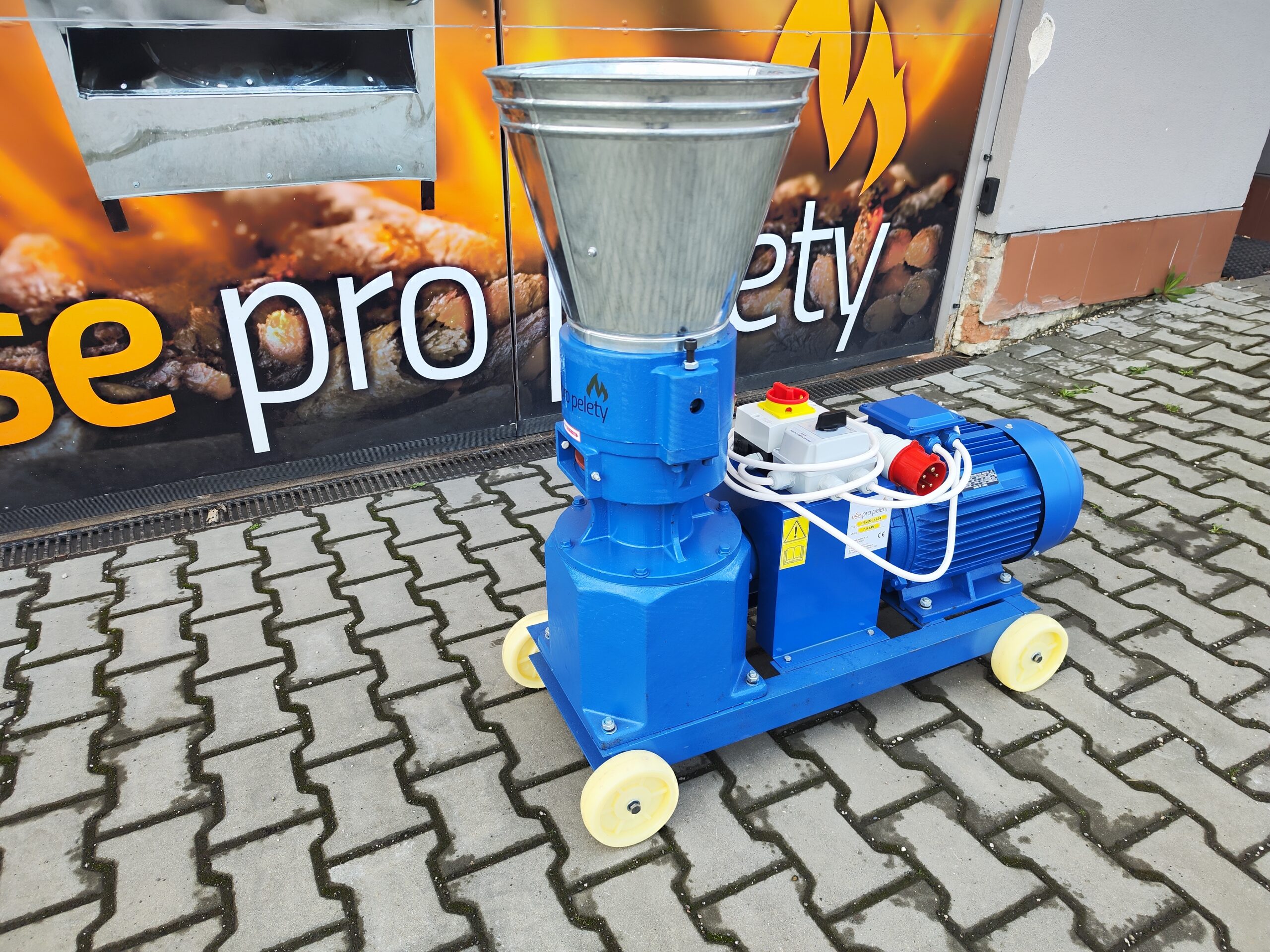 Peletovací lis s rotujúcou matricou PL200 7,5 kW – Obrázok 10