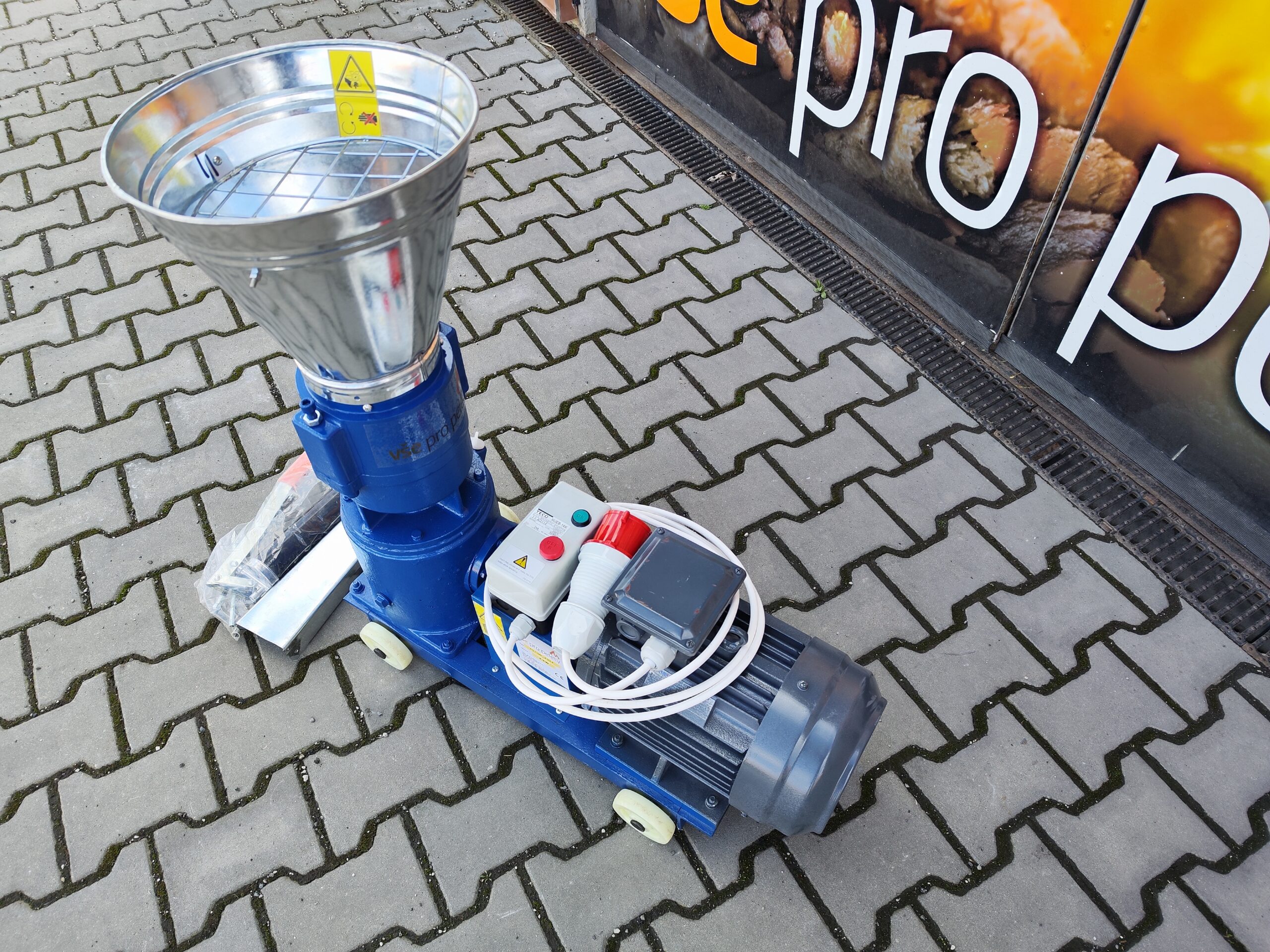 Peletovací lis s rotujúcou matricou PL150 4 kW – Obrázok 3