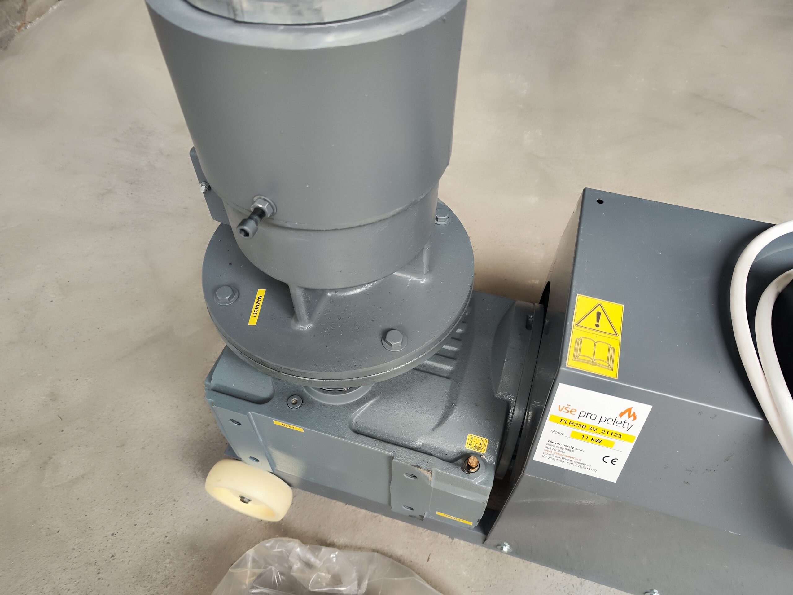 Peletovací lis s rotujúcimi valcami PLR230 3V 11 kW – Obrázok 17