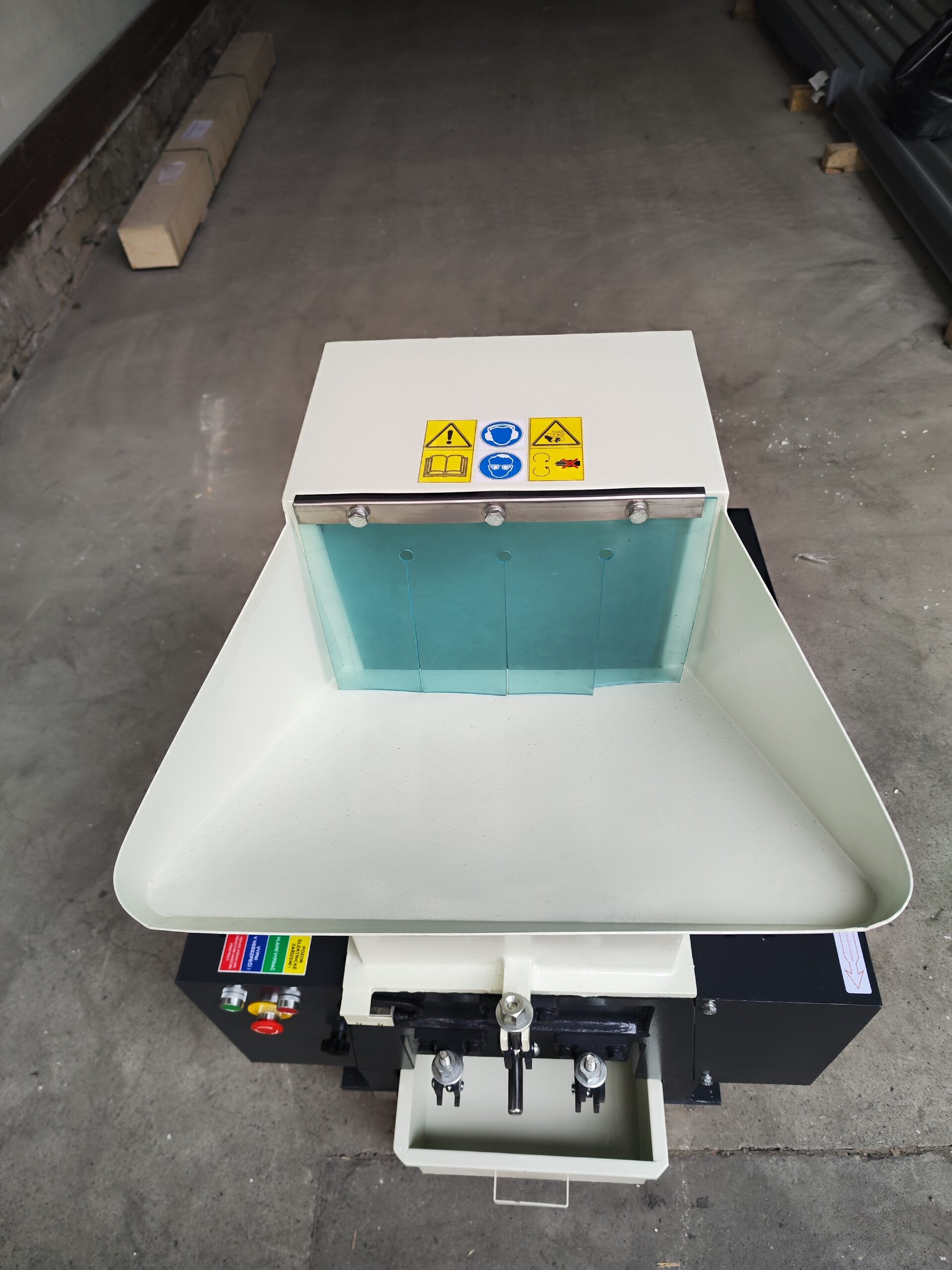 Pomalobežný nožový drvič PCS300 5,5 kW – Obrázok 8