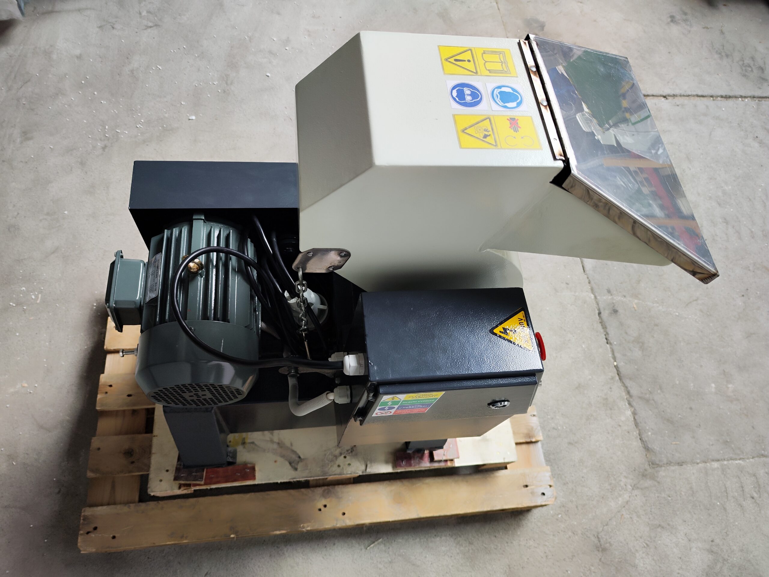 Pomalobežný nožový drvič PCS180 2,2 kW – Obrázok 4