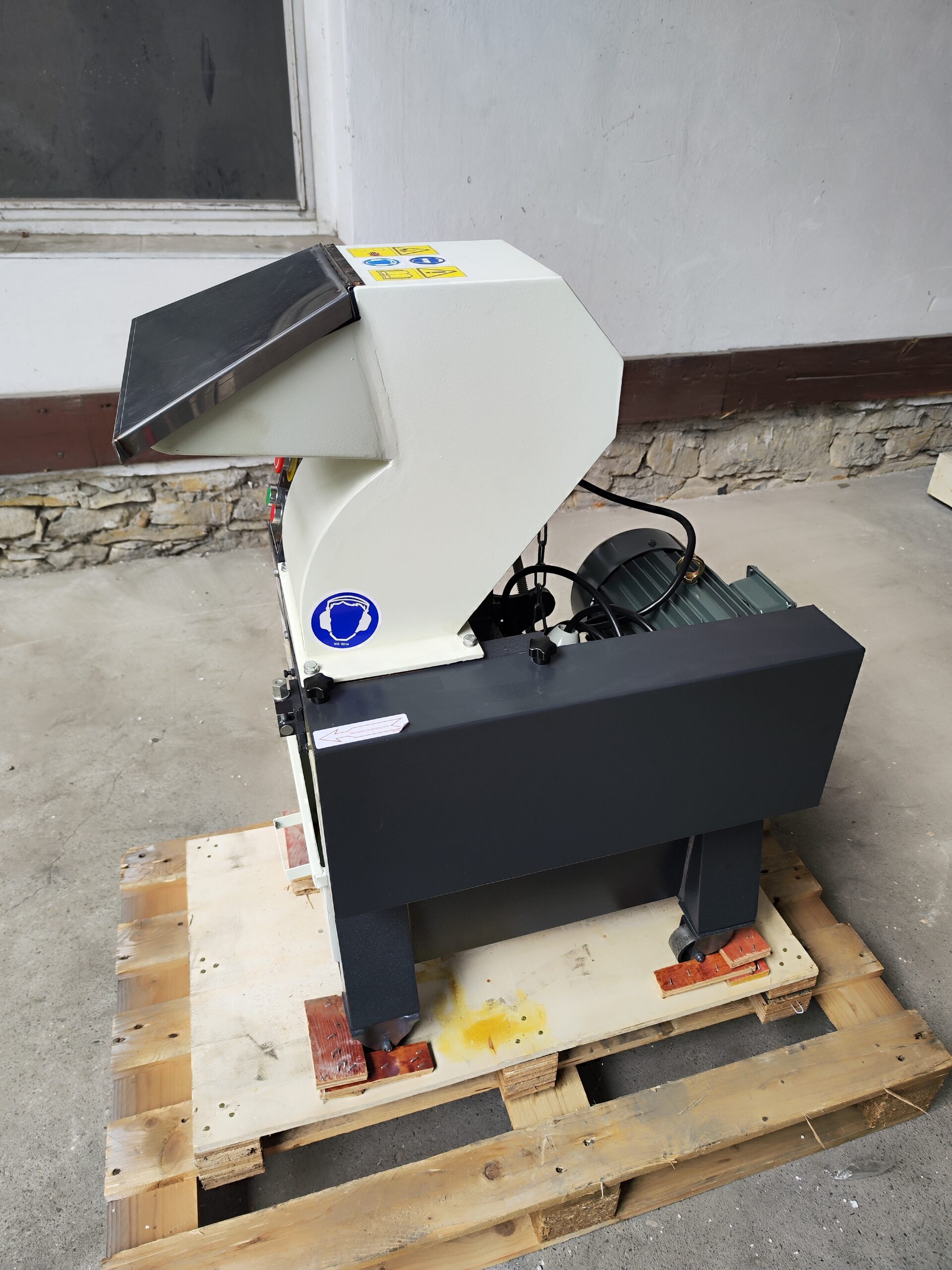 Pomalobežný nožový drvič PCS180 2,2 kW – Obrázok 6