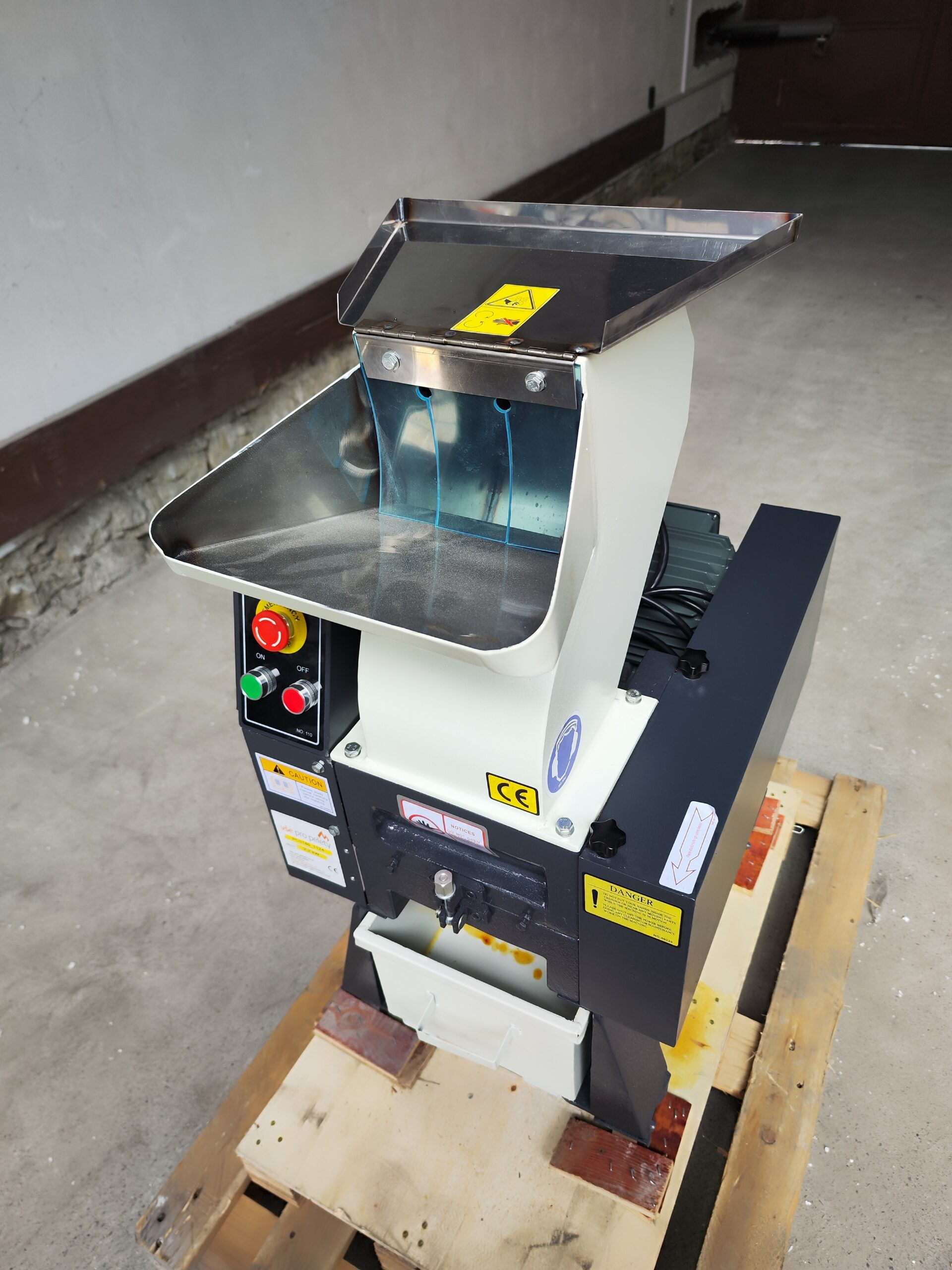 Pomalobežný nožový drvič PCS180 2,2 kW – Obrázok 11