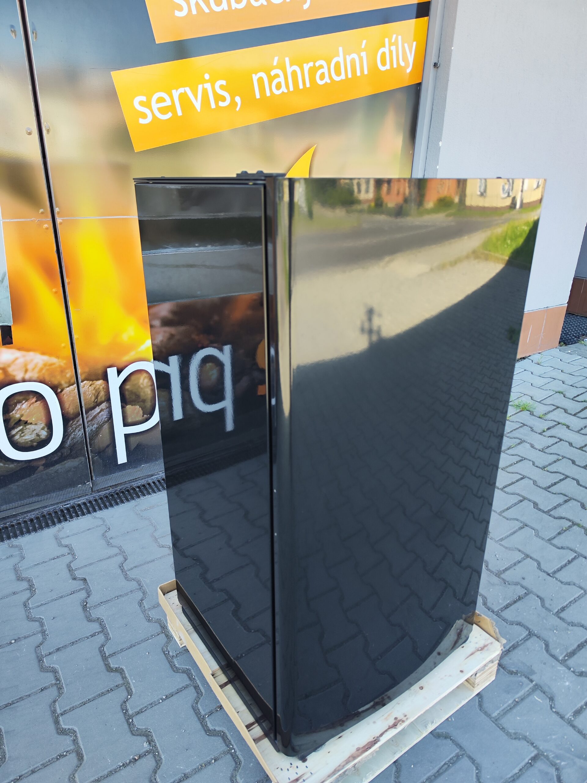 Teplovodné kachle na pelety 18 kW – Obrázok 2