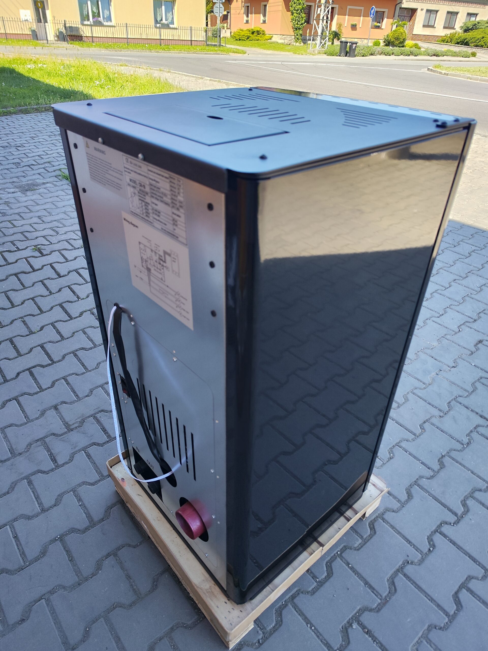 Teplovodné kachle na pelety 18 kW – Obrázok 11