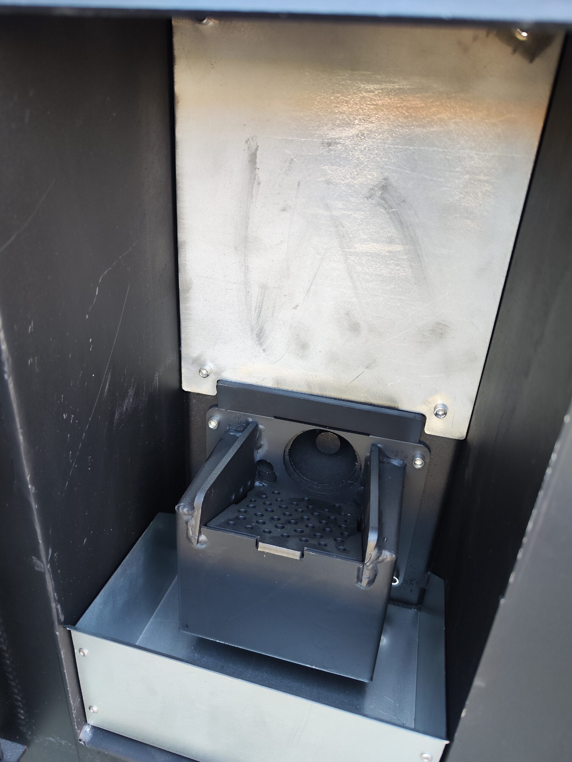 Teplovodné kachle na pelety 18 kW – Obrázok 3