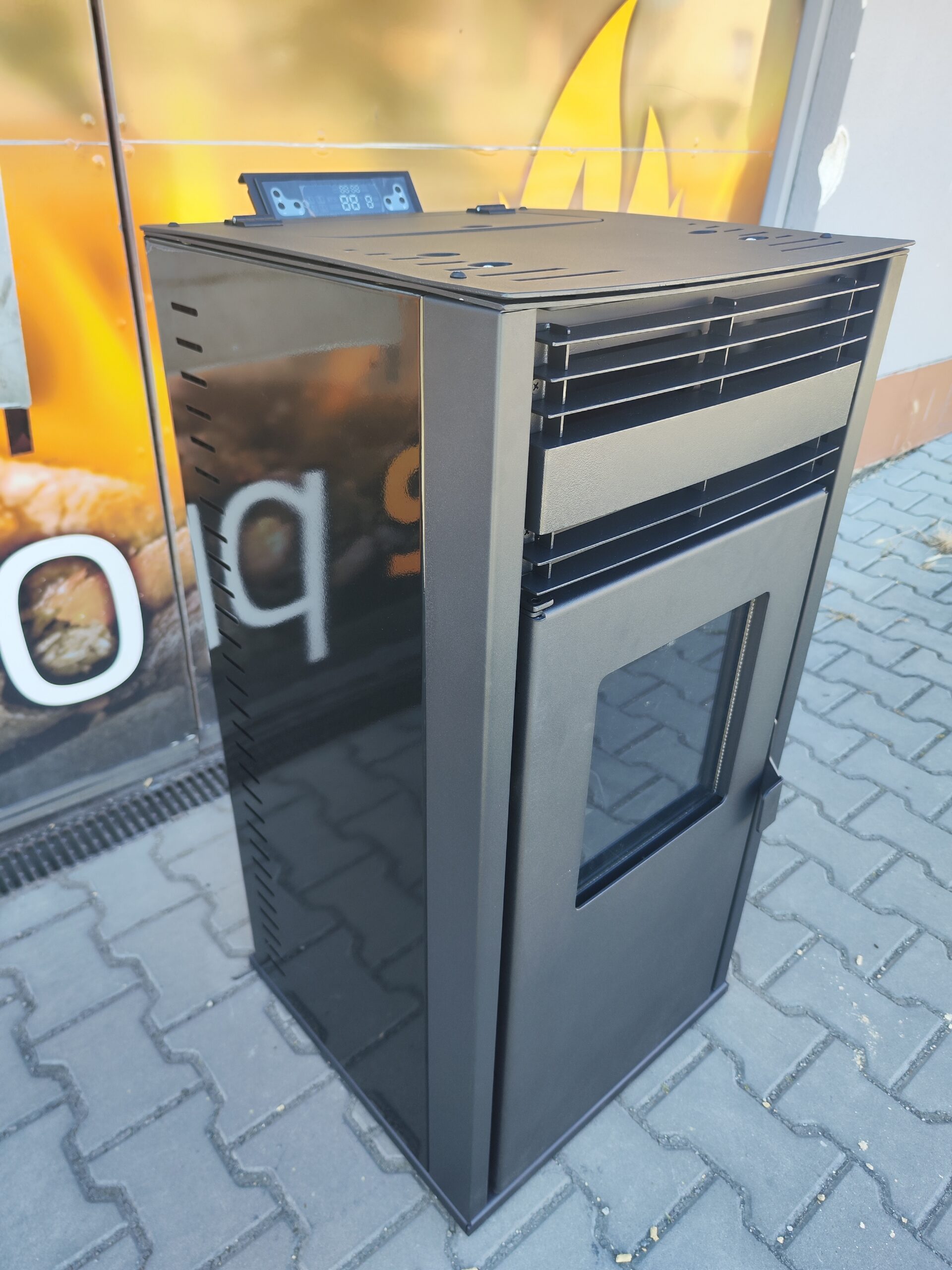 Teplovzdušné kachle na pelety 10 kW – Obrázok 7