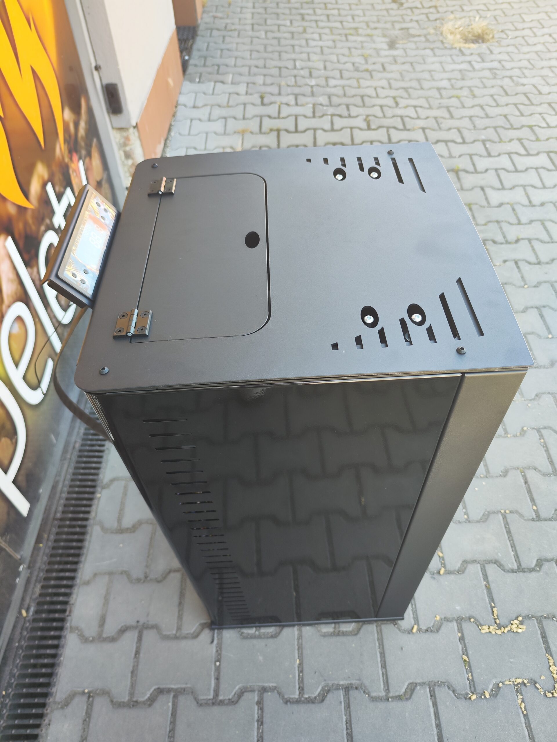 Teplovzdušné kachle na pelety 10 kW – Obrázok 11