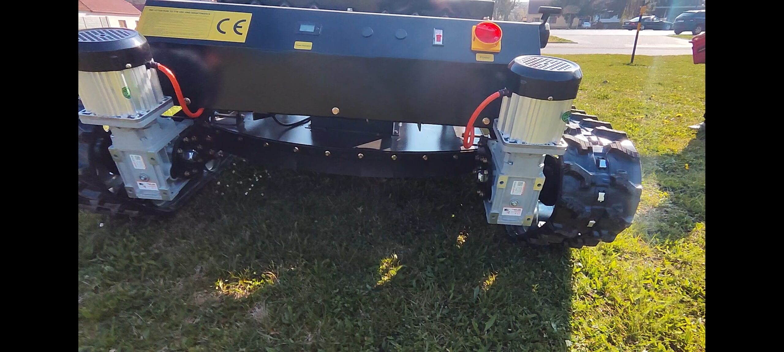 Svahová kosačka PROFI 900 mm záber RC control – Obrázok 3